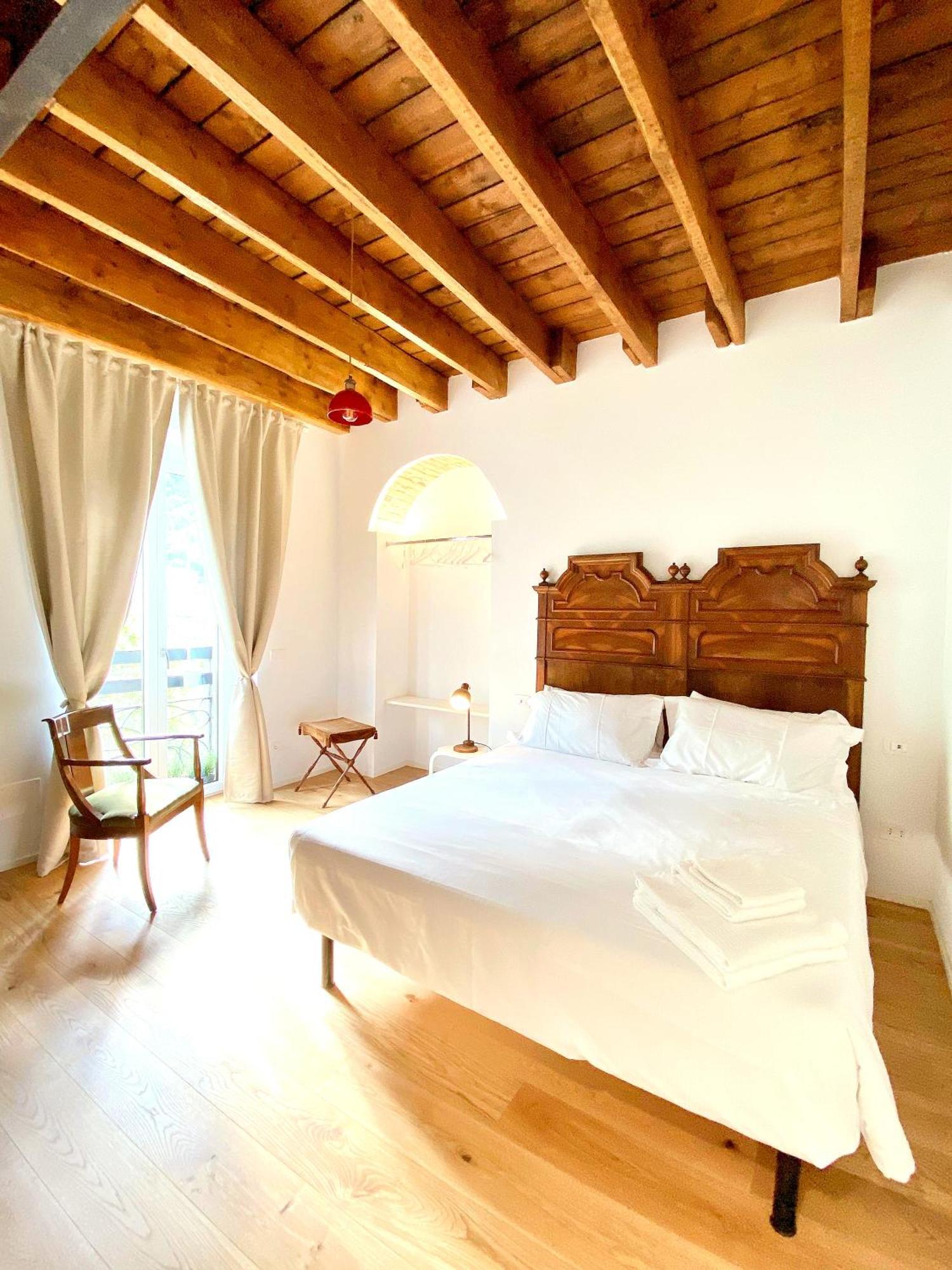 Historic Charm With Whirlpool - Motta Como