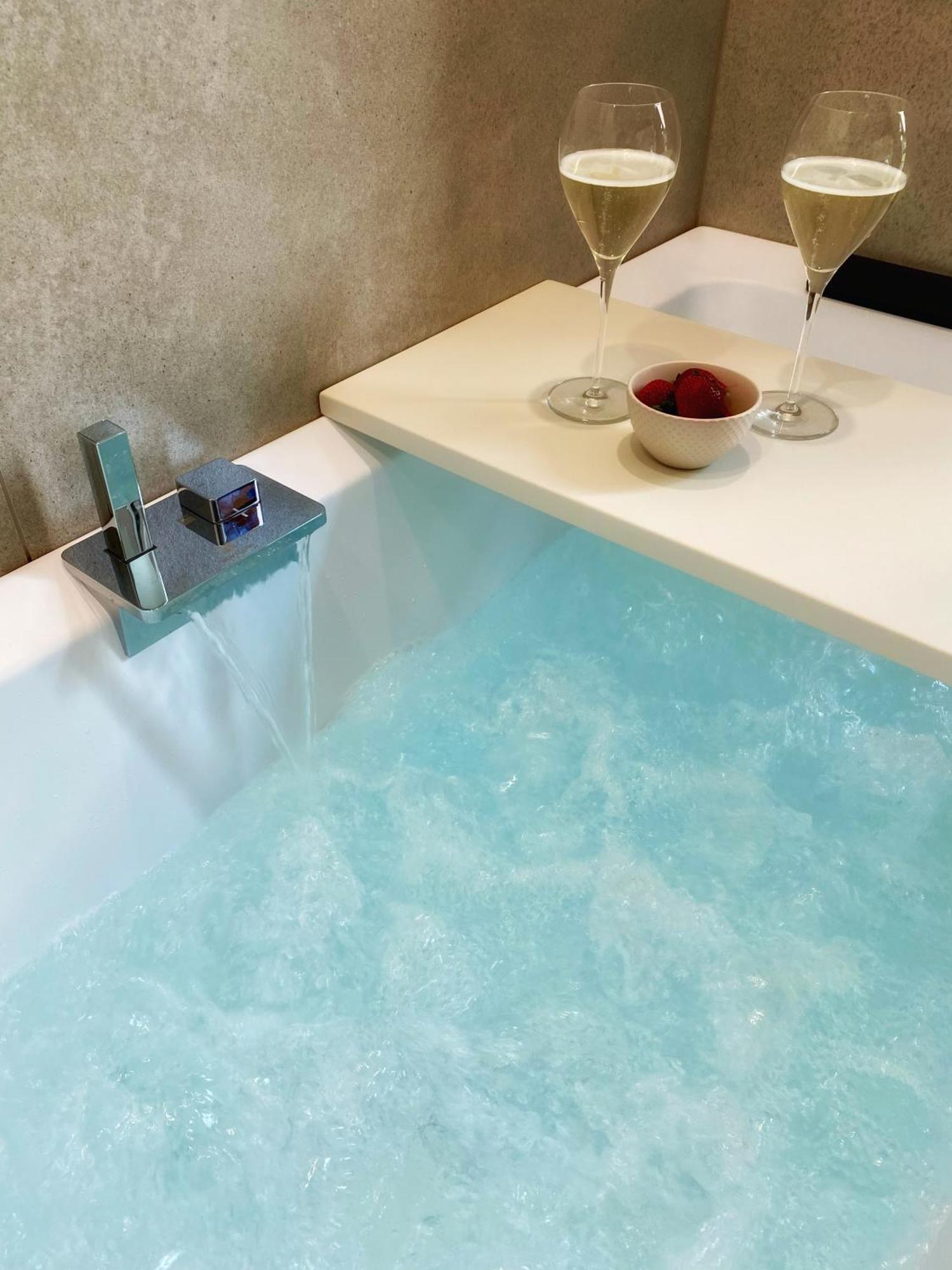 Historic Charm With Whirlpool - Motta